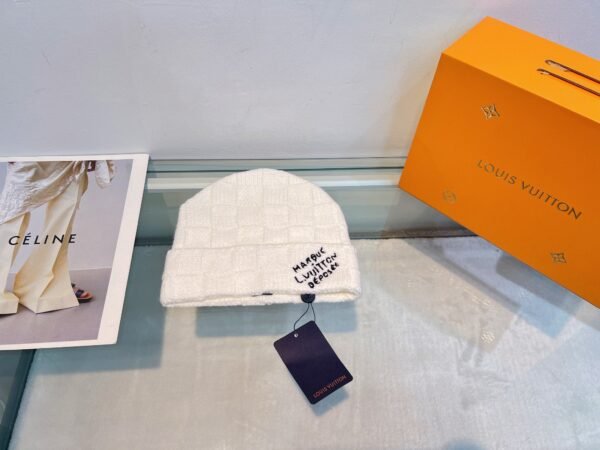 chanel hat (复制)