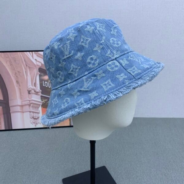 lv hat (复制)