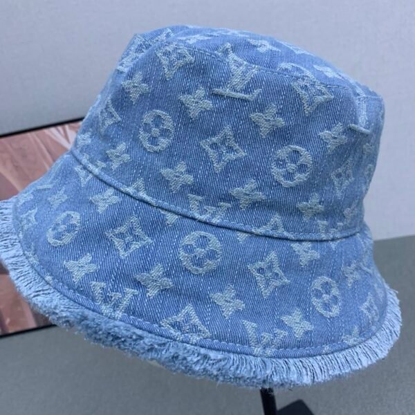 lv hat