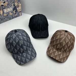 fendi hat (复制)