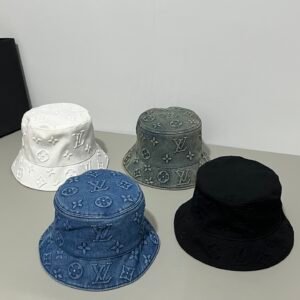 miumiu hat (复制)