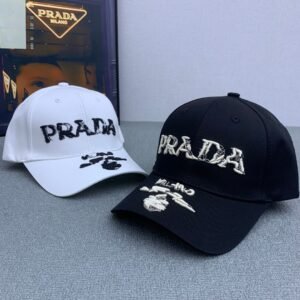 prada hat (复制)