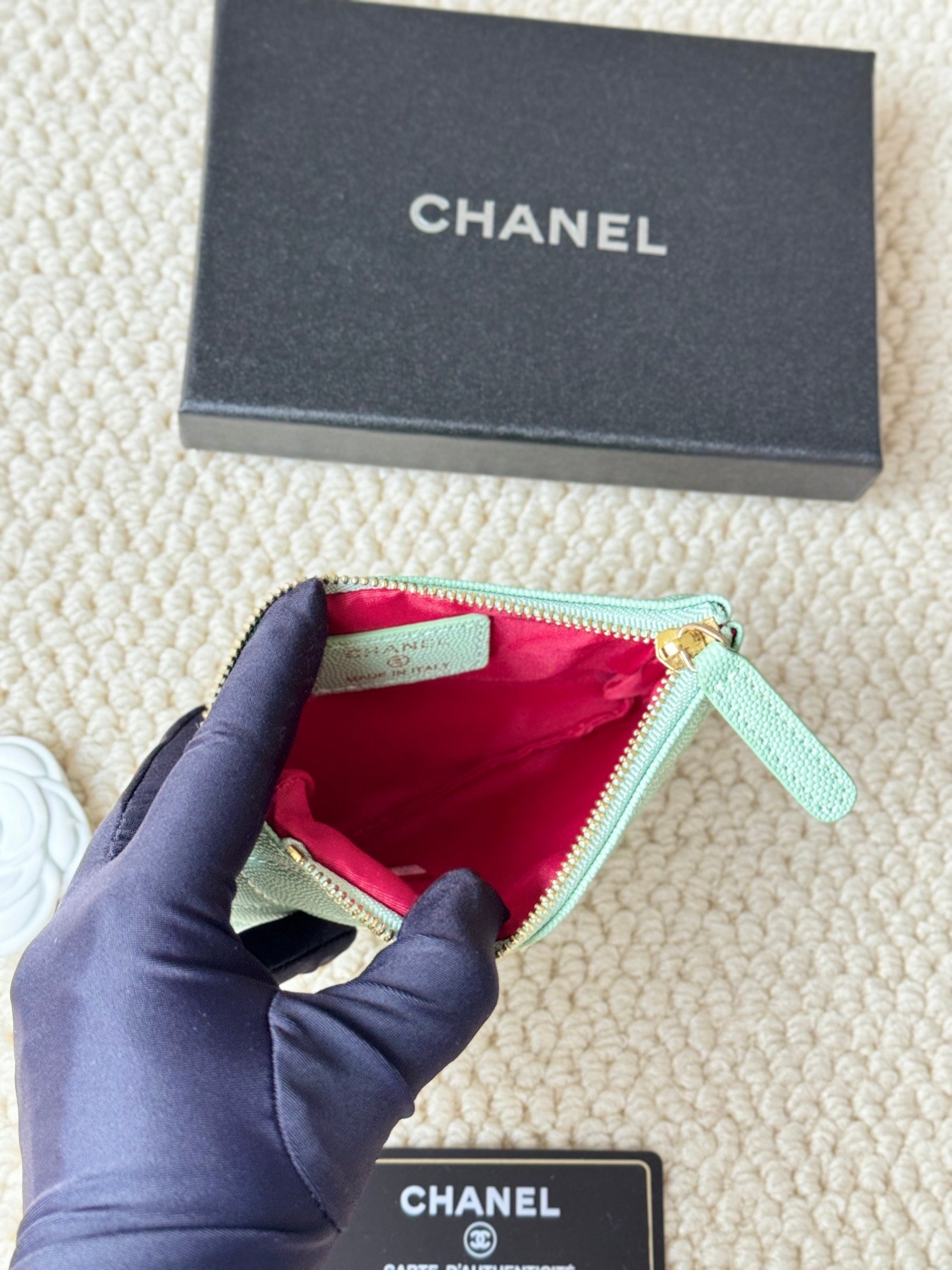 chanel classic caviar coin bag 15×8.5cm chanel classic caviar coin bag 15×8.5cm