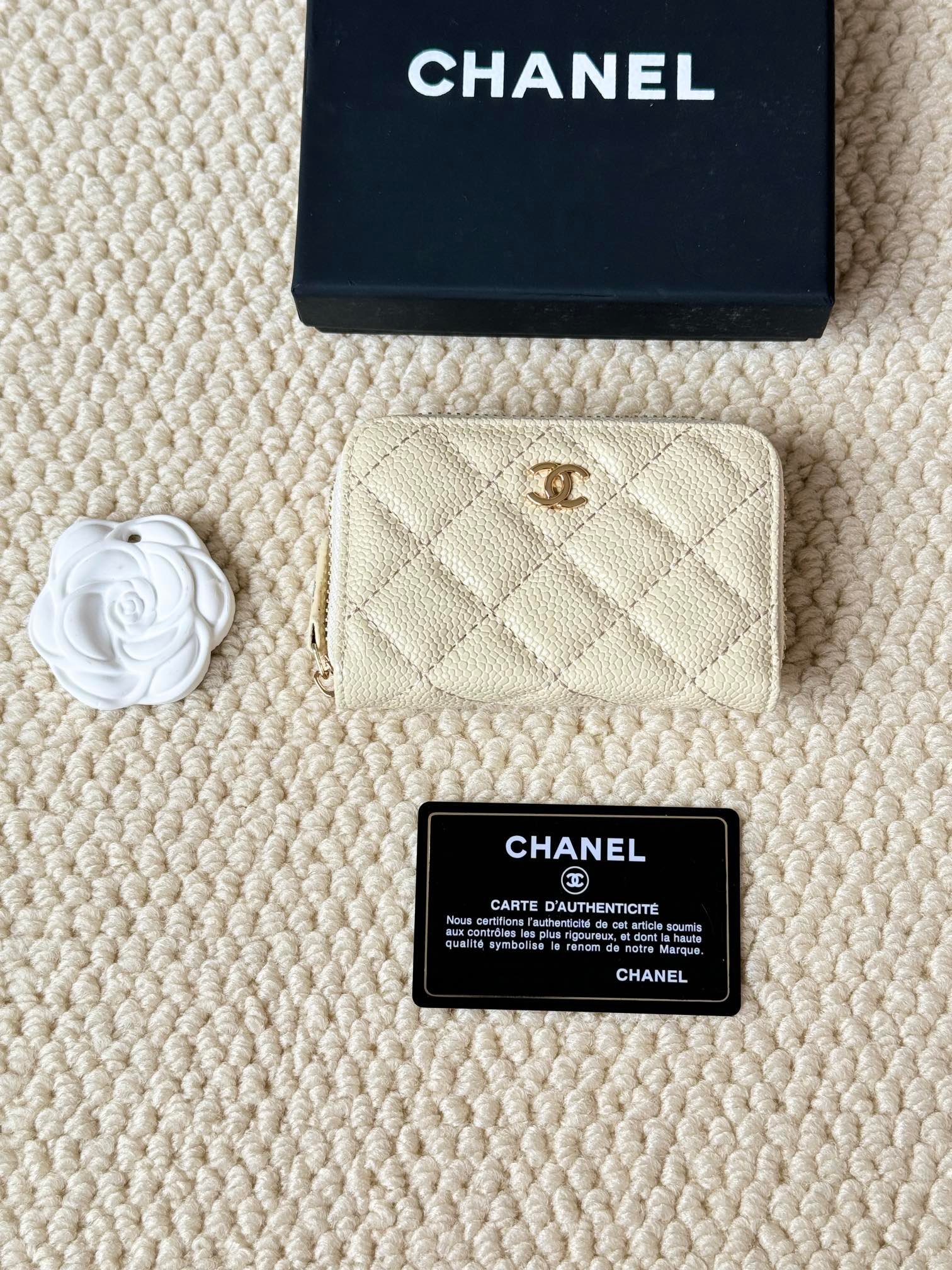 chanel lambskin series card holder & coin purse chanel lambskin series card holder & coin purse