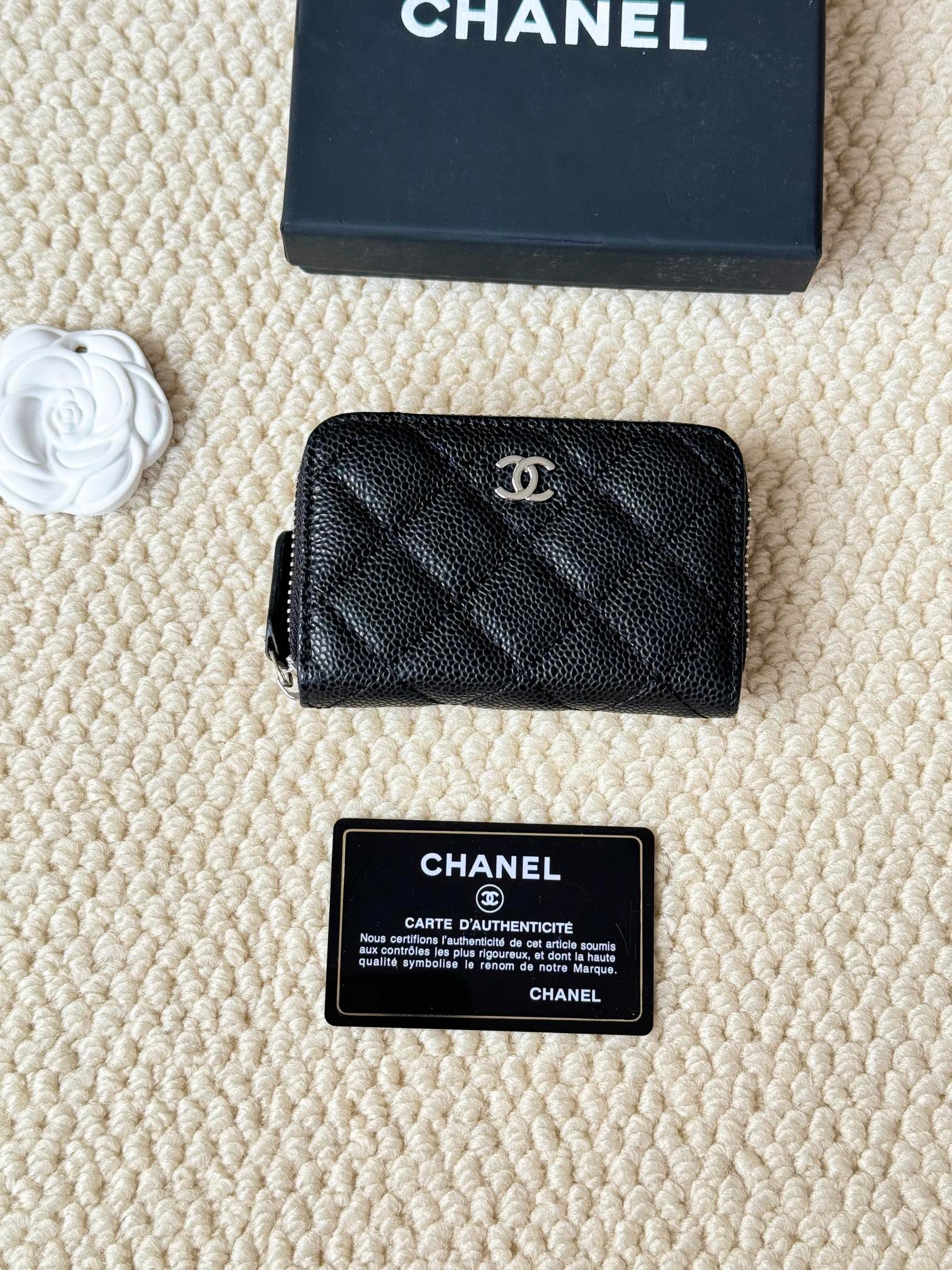 chanel lambskin series card holder & coin purse chanel lambskin series card holder & coin purse