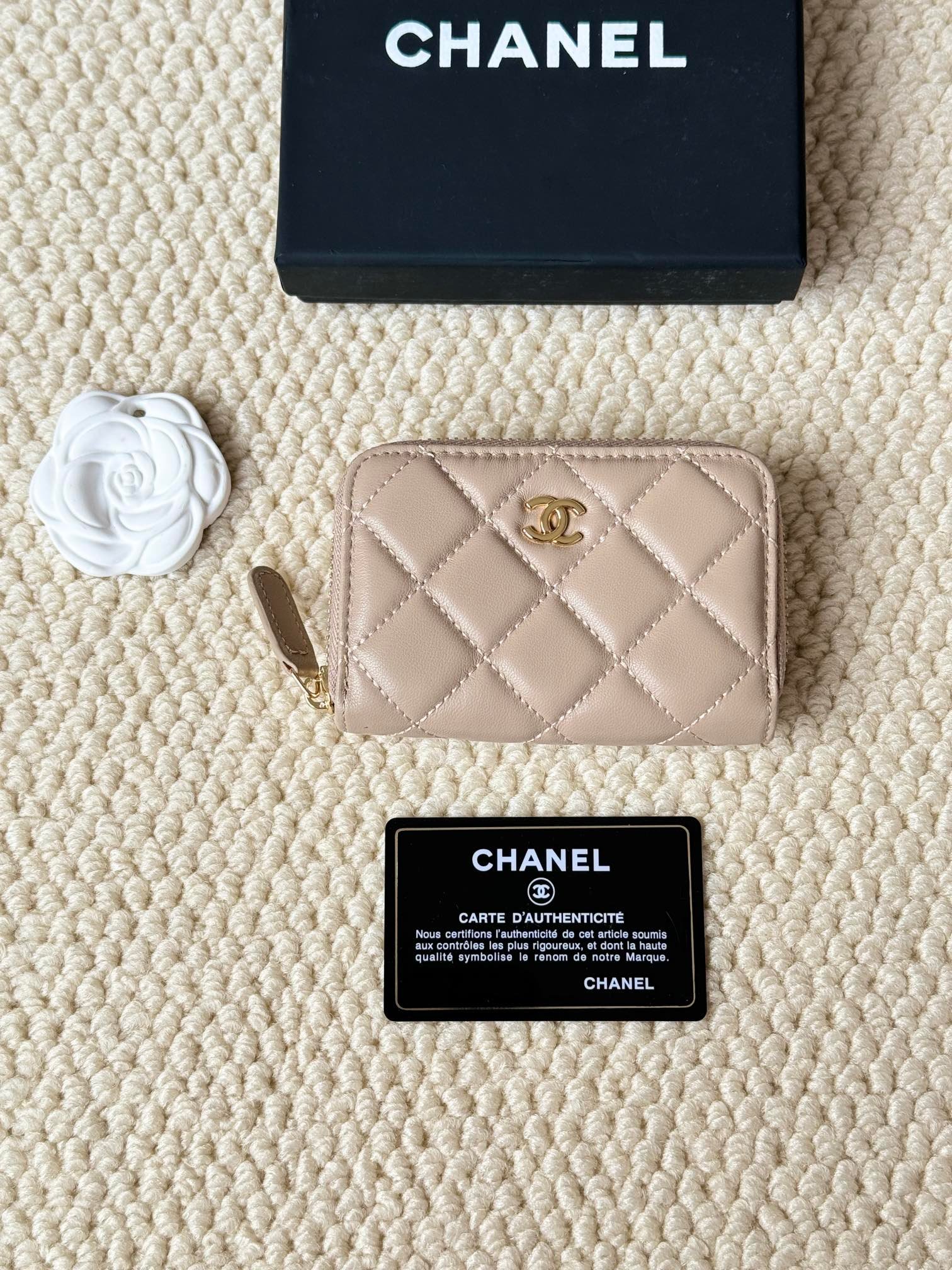 chanel lambskin series card holder & coin purse chanel lambskin series card holder & coin purse