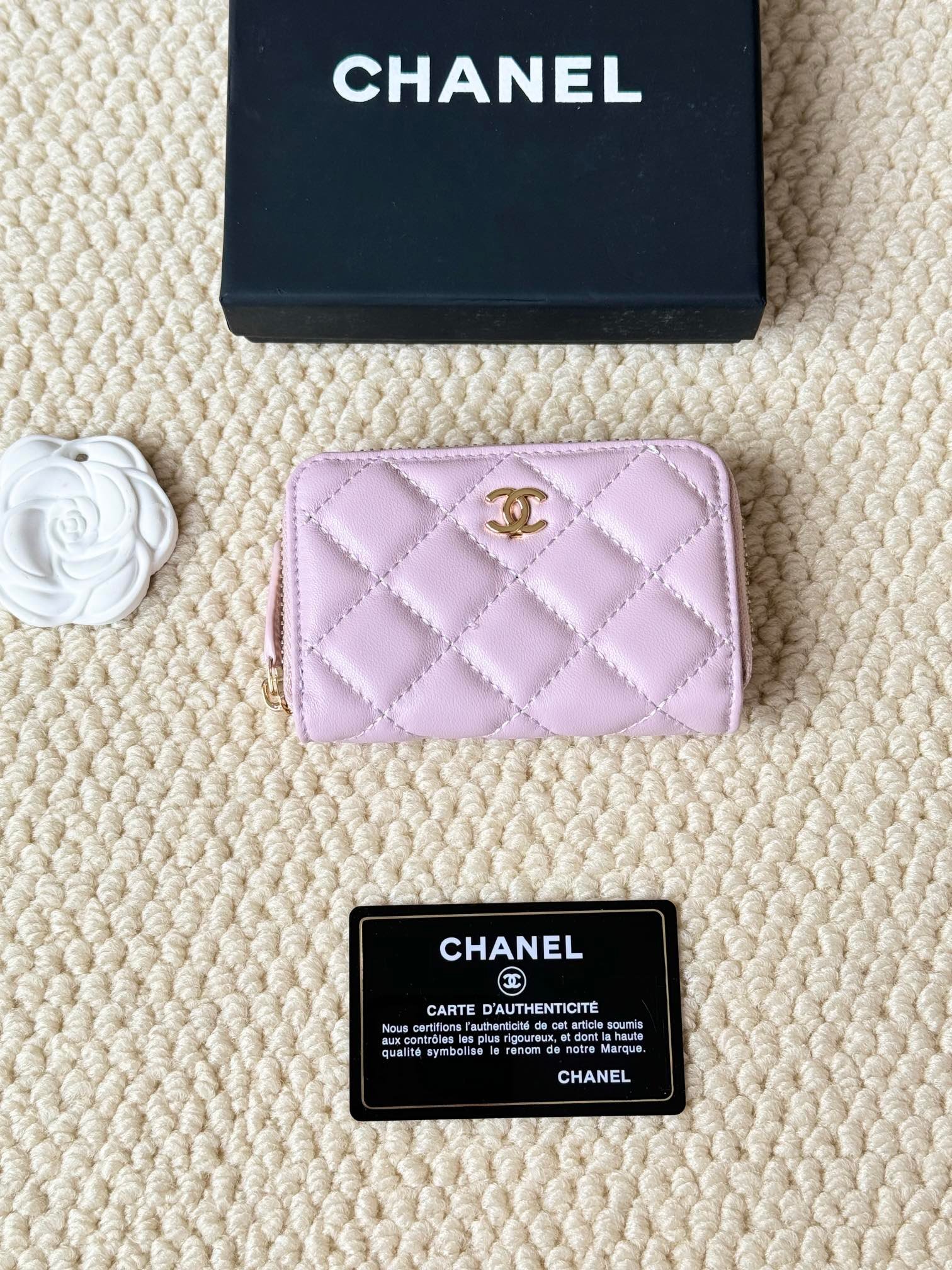 chanel lambskin series card holder & coin purse chanel lambskin series card holder & coin purse