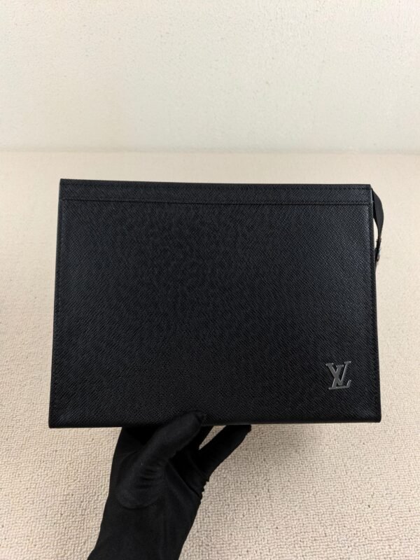 lv wash bag