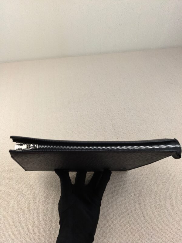 lv wash bag 26*20*5cm
