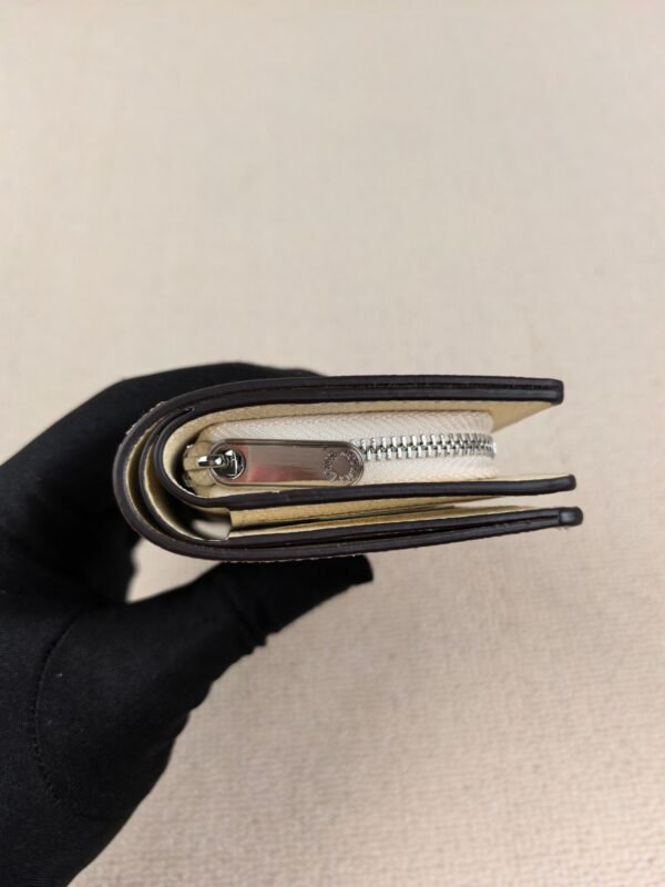 lv wallet 12 x 9 x 3.5cm