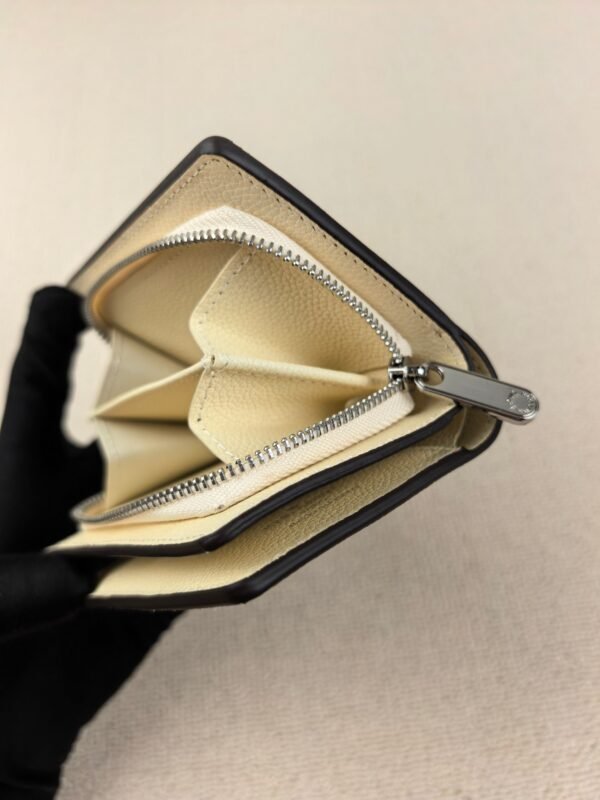 lv wallet 12 x 9 x 3.5cm