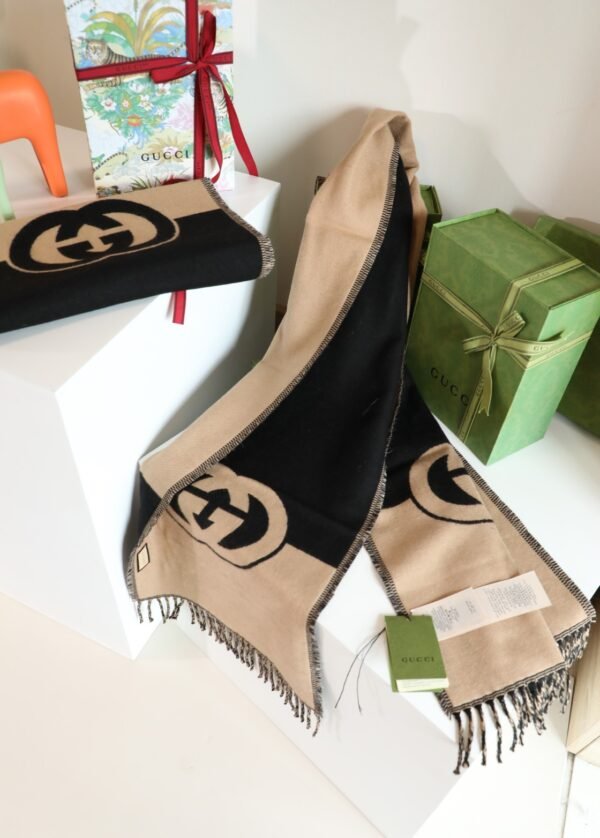gucci scarf 33*200cm