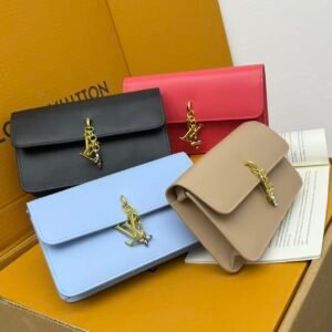 Home fendi wallet (复制)