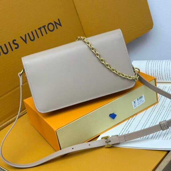lv wallet on chain 20*4*11.5cm