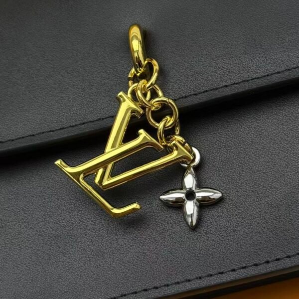 lv wallet on chain 20*4*11.5cm