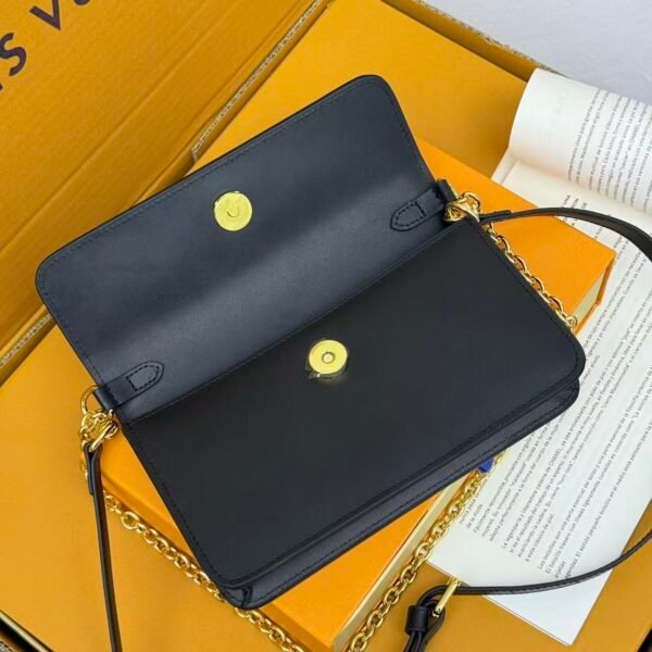 lv wallet on chain 20*4*11.5cm
