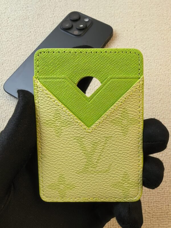 lv cardholder