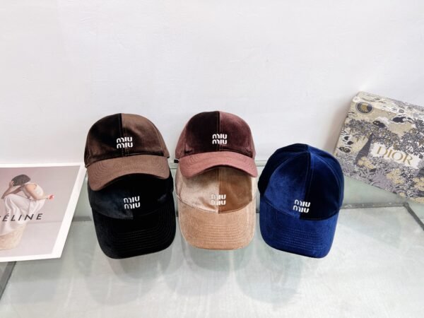 miumiu hat