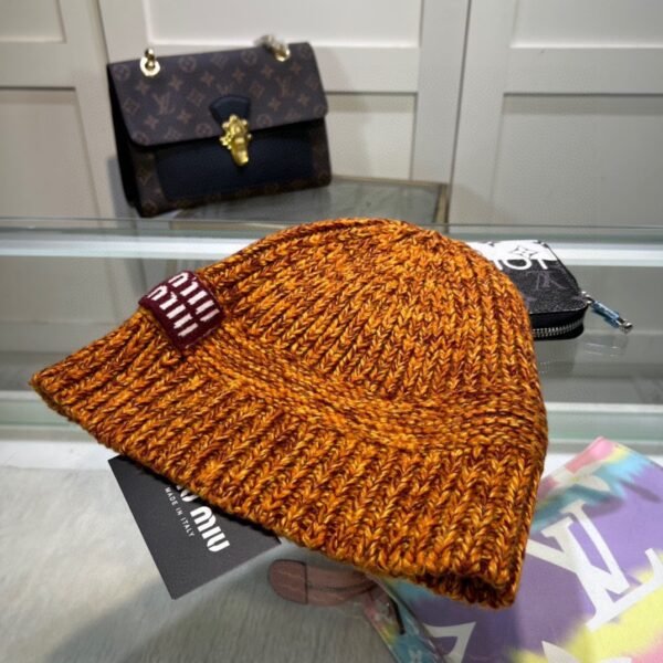 miumiu hat