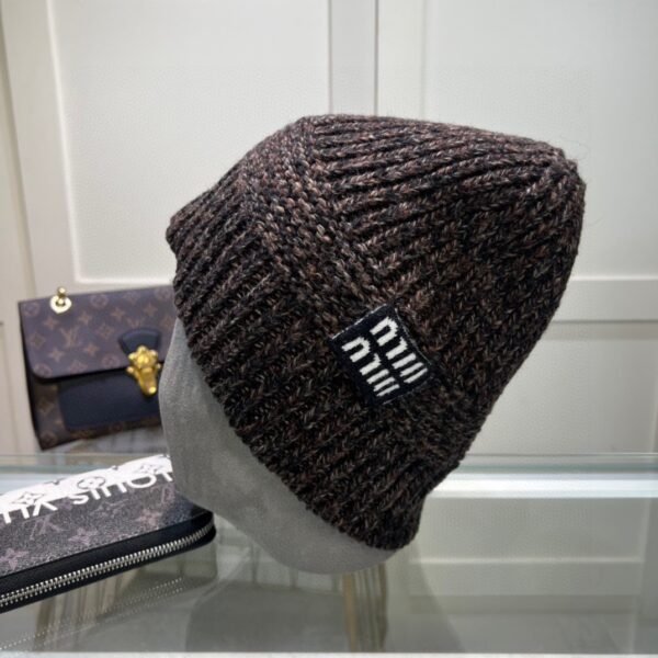 miumiu hat
