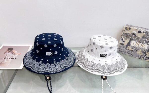 miumiu hat